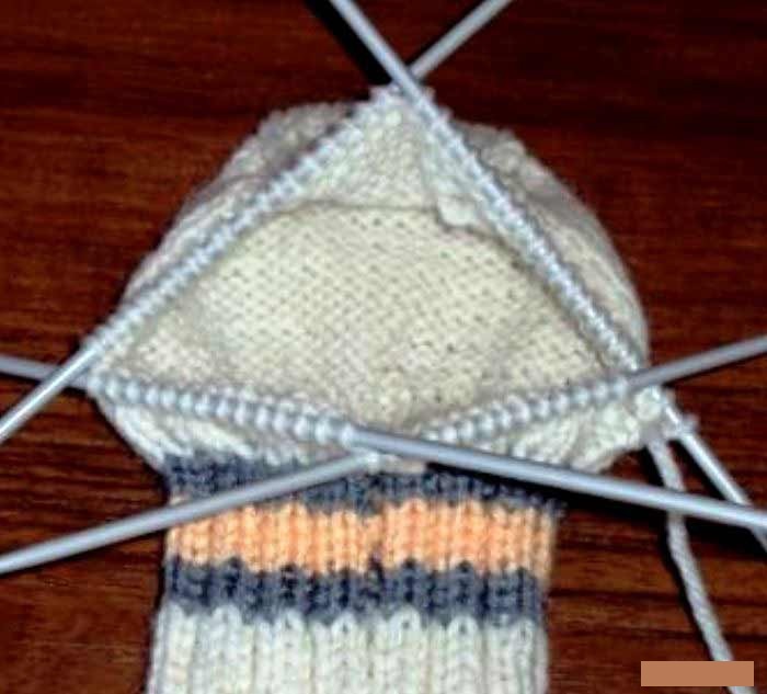 Вязание носков спицами для начинающих пошагово 1397334415_8