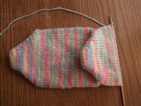 Техника вязания шерстяных носков спицами без шва Vyazanie-noska-do-verha