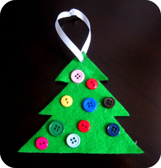 handmade-christmas-tree-decorations-ideas-29