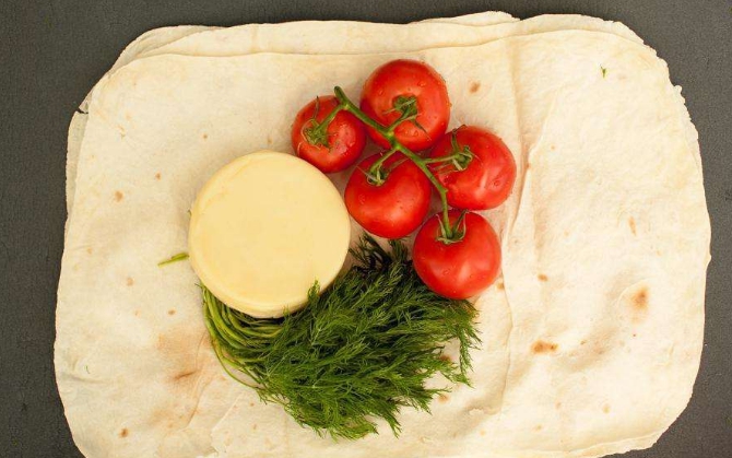 Лаваш с сыром и помидорами на гриле - фото рецепт закуски 1 - Google Chrome